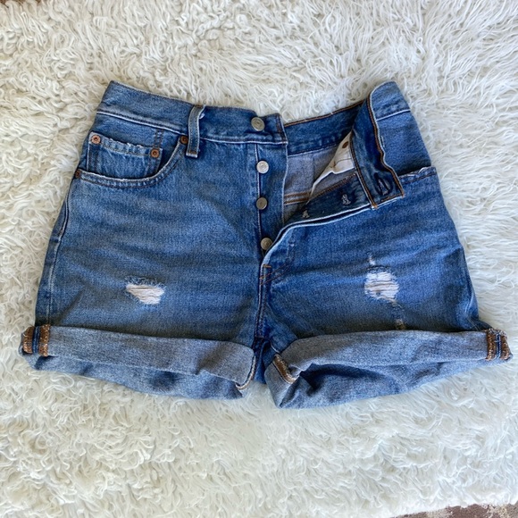 Levi’s 501 Premium Denim Distressed Button Fly Five Pocket Jean Shorts Sz 27 - Picture 4 of 12